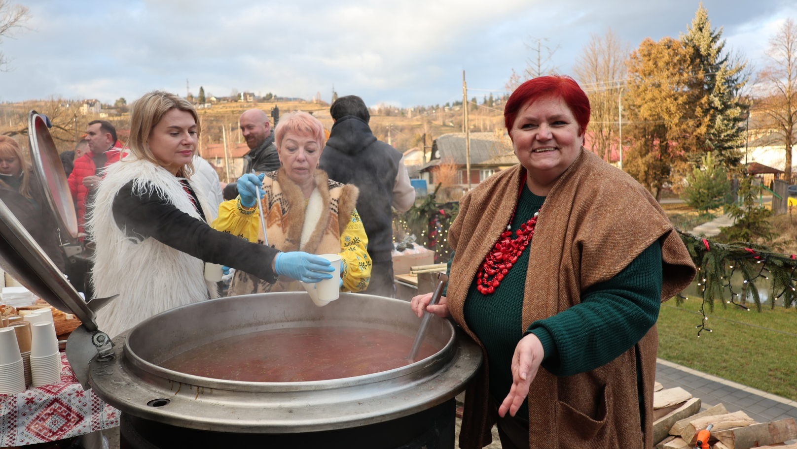 Рекордний борщ: у Славську приготували найбільший об’єм гетьманської страви