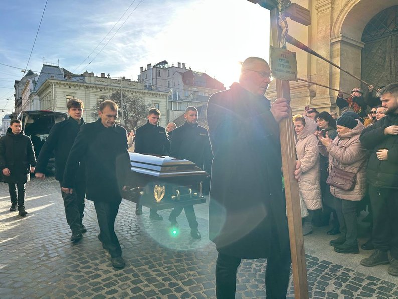 Львів проводжає в останню путь народного артиста України Степана Гігу (ВІДЕО)
