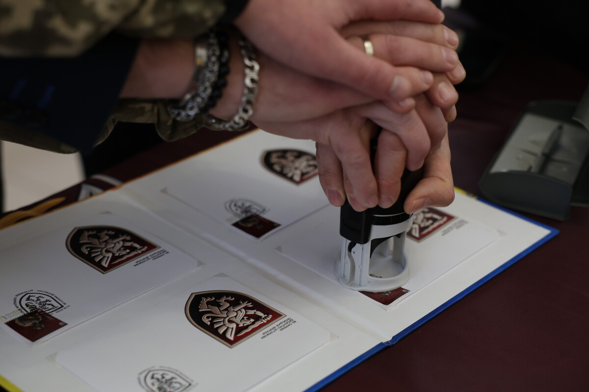 У Львові погасили поштову марку, присвячену воїнам 80-ї ОДШБр