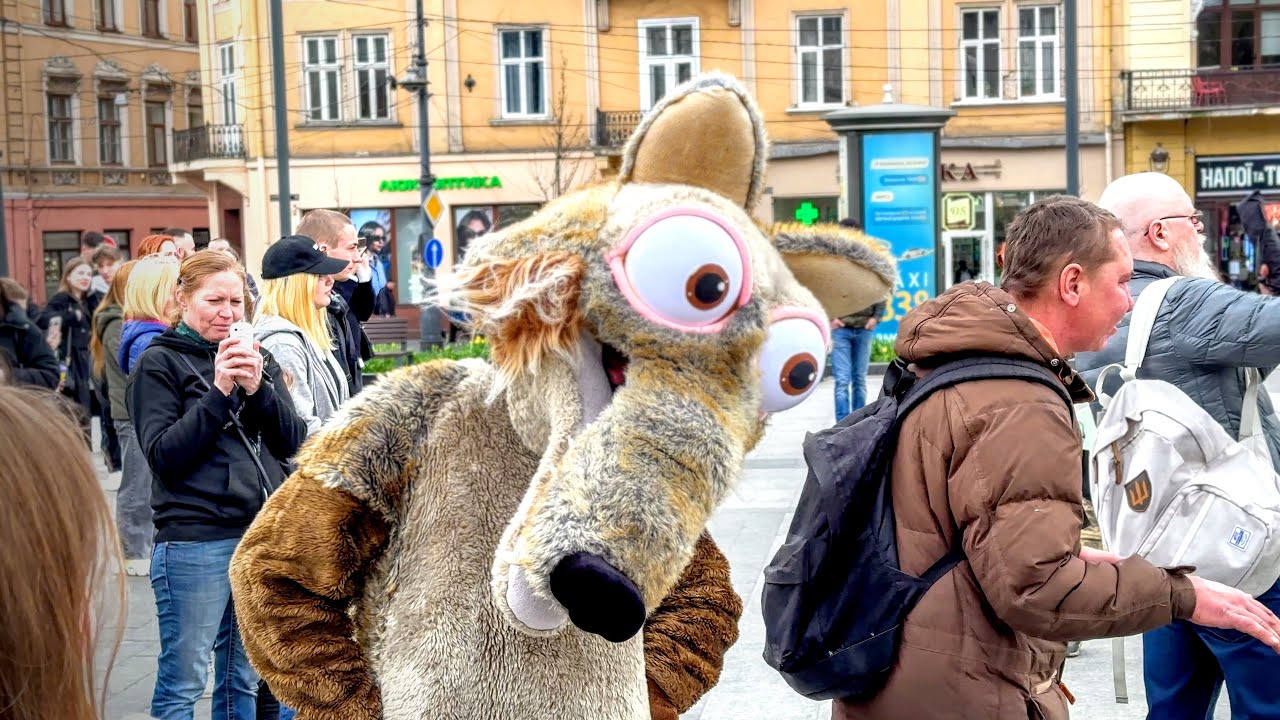 Львів впорядковує розваги: чи будуть вуличні фотографи й аніматори?