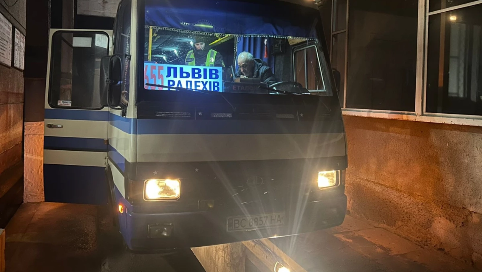 На одному з маршрутів до Радехова виявили низку порушень