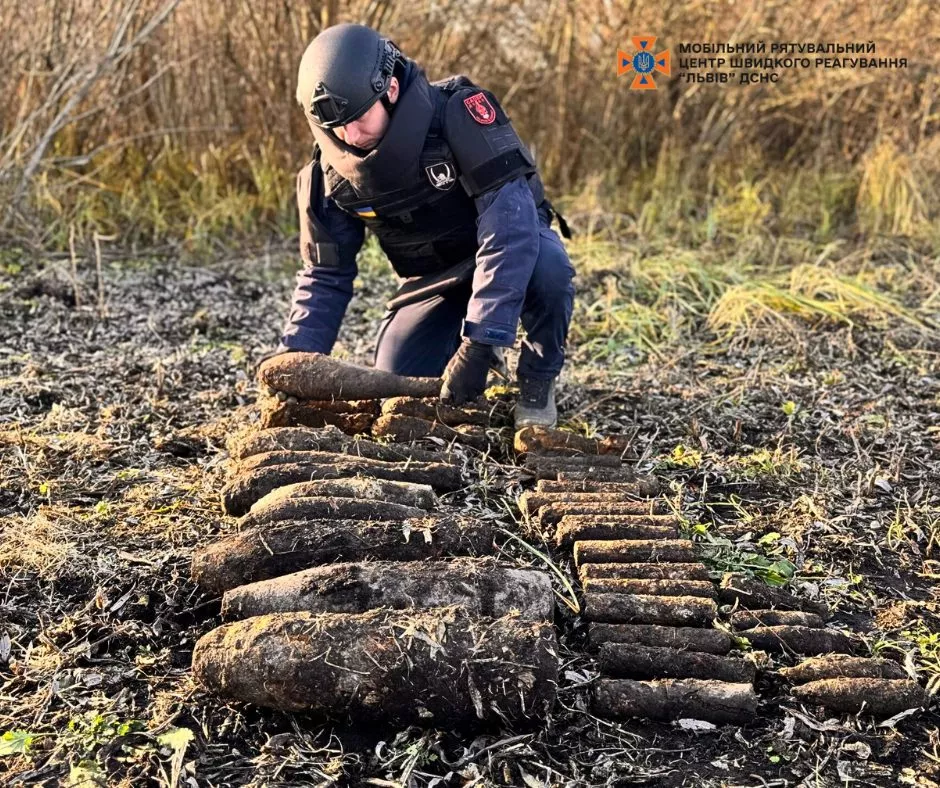 У Львівському районі натрапили на воєнний склад під землею