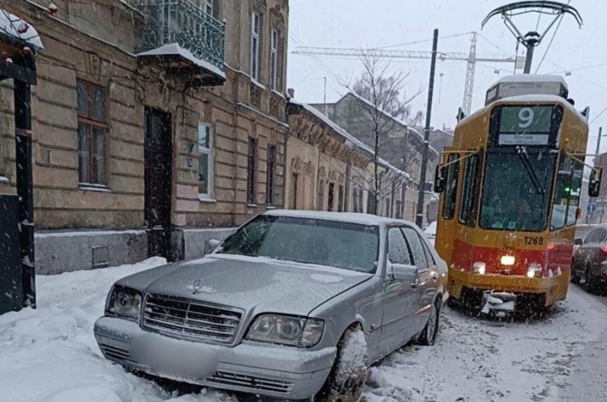 За затримку трамваїв у Львові водії платитимуть компенсацію