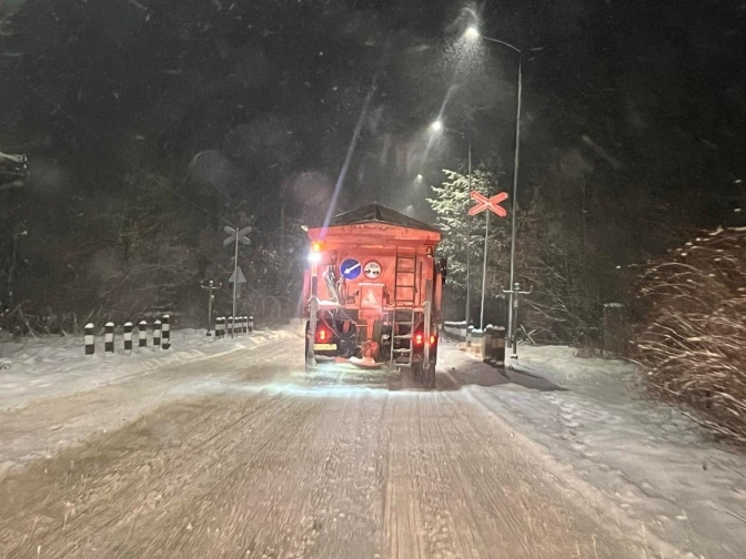 У Львові ускладнений рух на дорогах через сніг та ожеледицю