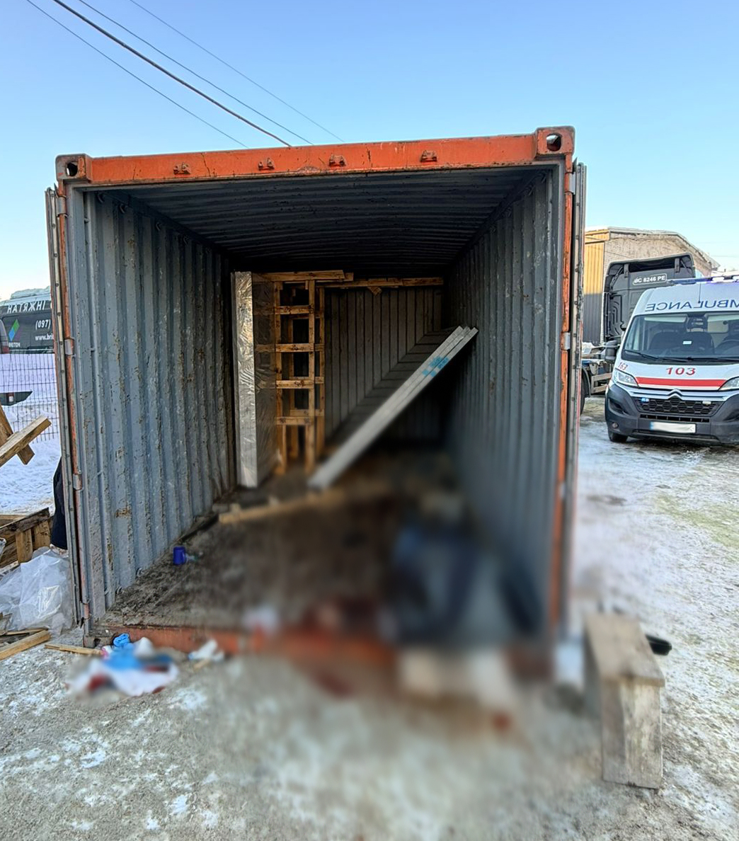 Трагедія на виробництві у Львові: один чоловік загинув, ще один – у лікарні