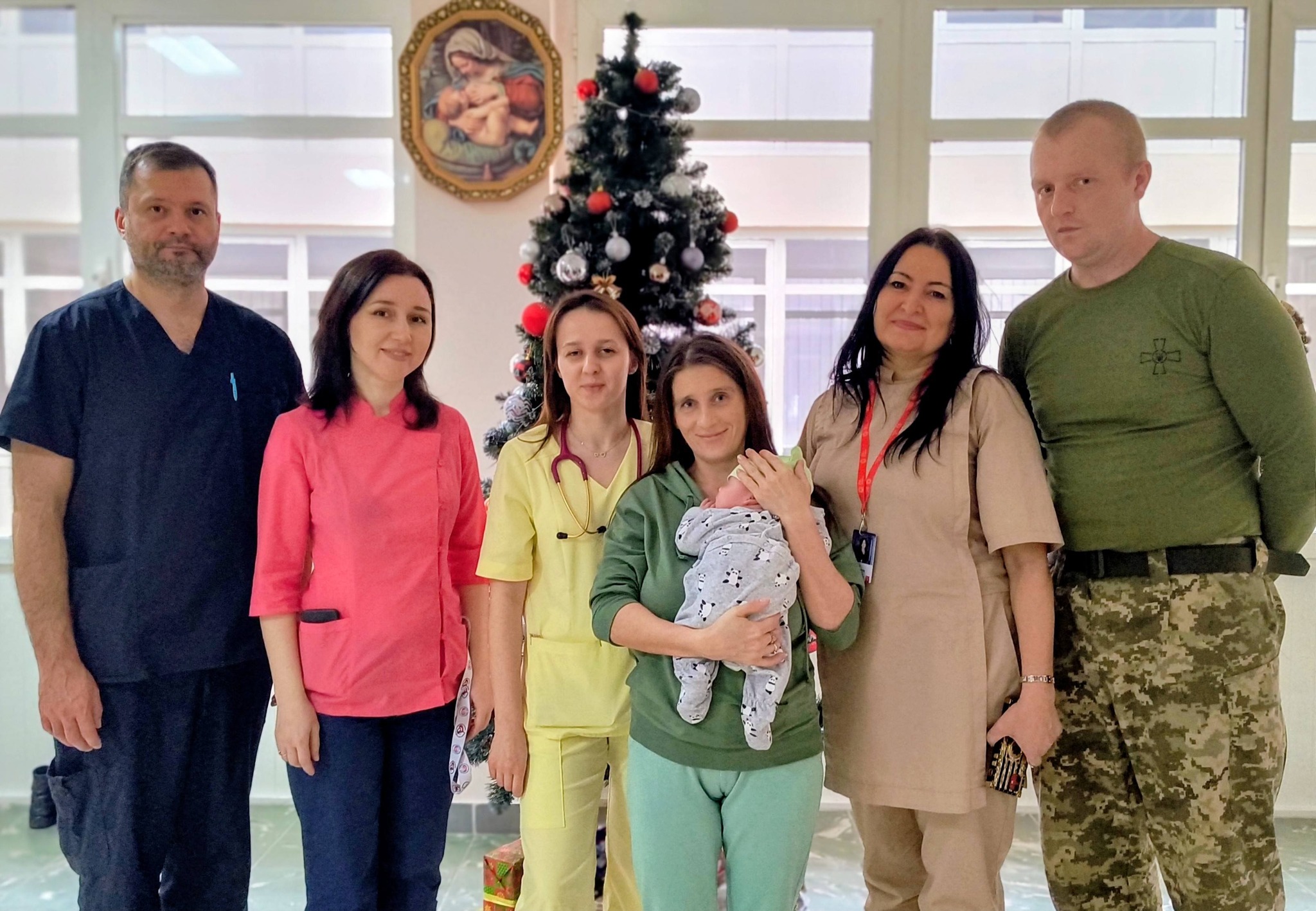 Майже місяць не міг дихати самостійно: у Львові лікарі врятували немовля