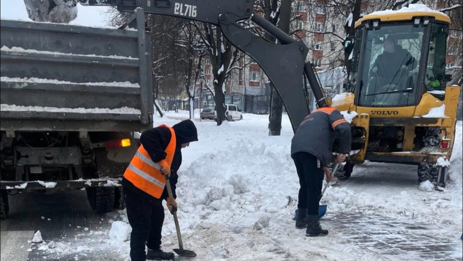 Двірники Львова отримають премії за посилену роботу під час снігопадів