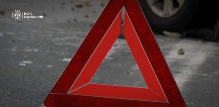 Смертельна ДТП на Яворівщині: одна людина загинула, п’ятеро – в лікарні