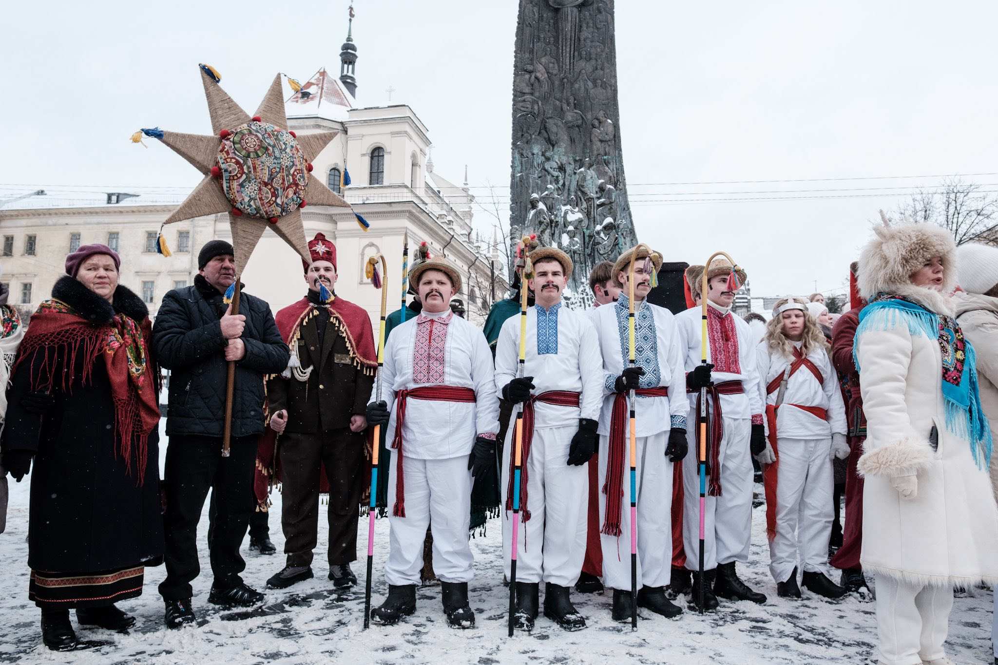 У центрі Львова заспівали колядники з усієї області: як пройшов фестиваль «Нова радість стала»