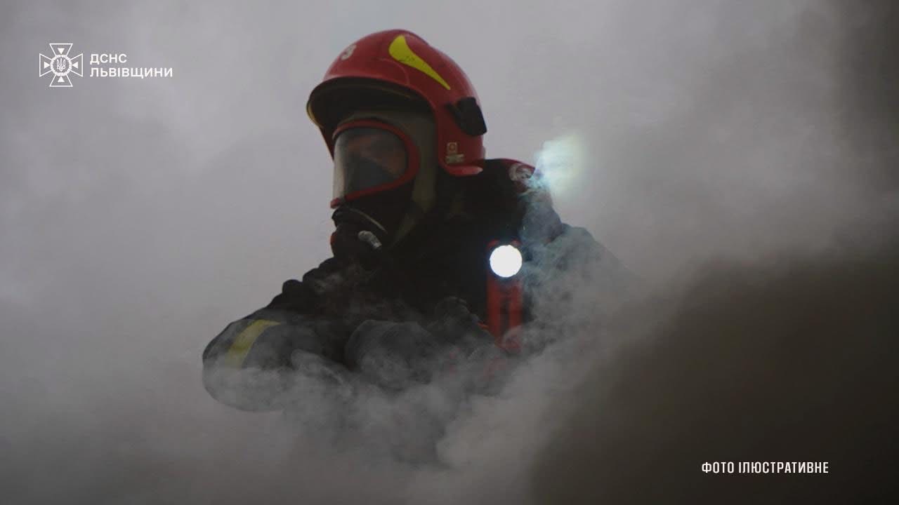 У Шептицькому районі на пожежі в квартирі постраждало немовля