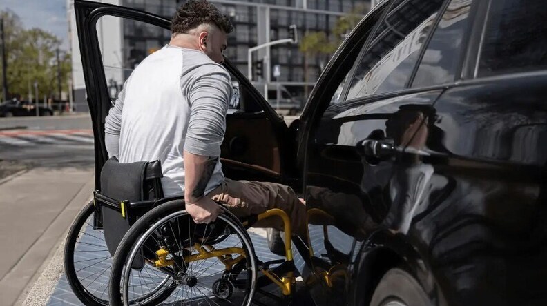 Ветерани з інвалідністю можуть отримати компенсацію за переобладнання авто: як скористатися