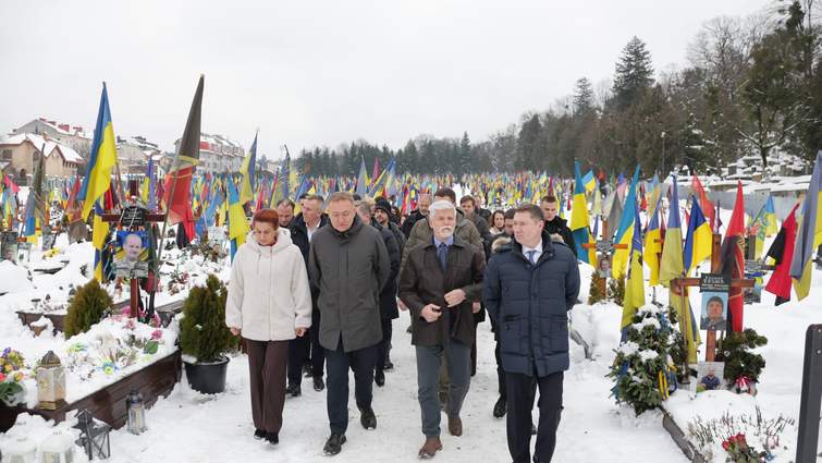 Президент Чехії Петр Павел приїхав до Львова: вшанував полеглих Захисників і відвідав поранених воїнів