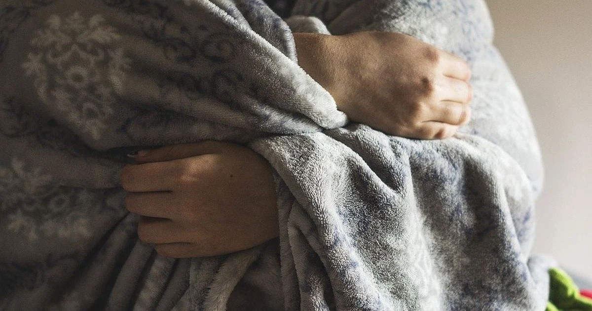 Холод у домі під час блекауту: як зігрітися безпечними способами