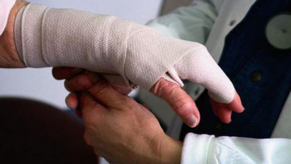 Морози на Львівщині: самбірчанка потрапила до лікарні з обмороженням кінцівок