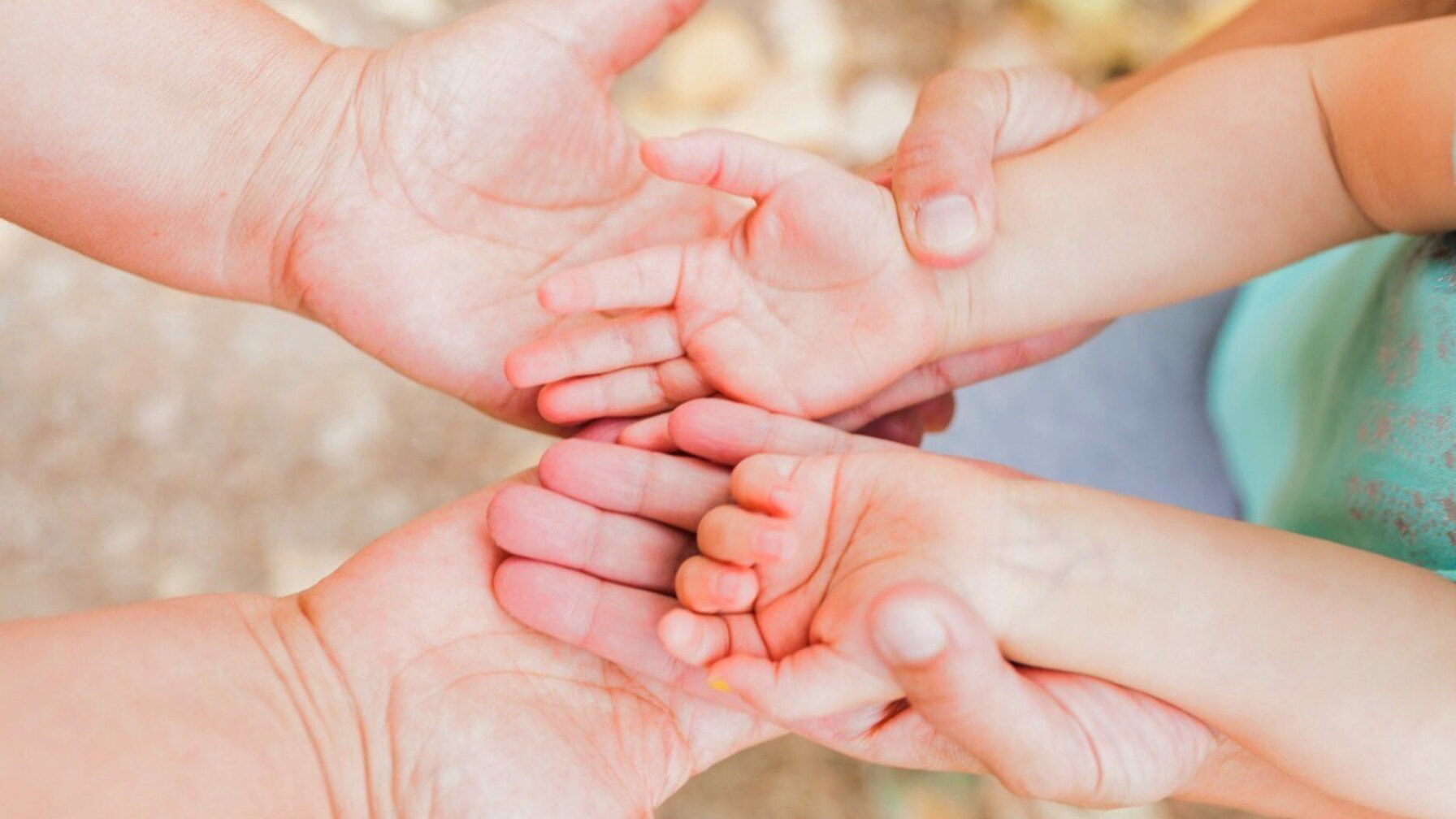 Четверо дітей у Львівській громаді тепер мають дім та люблячу сім’ю