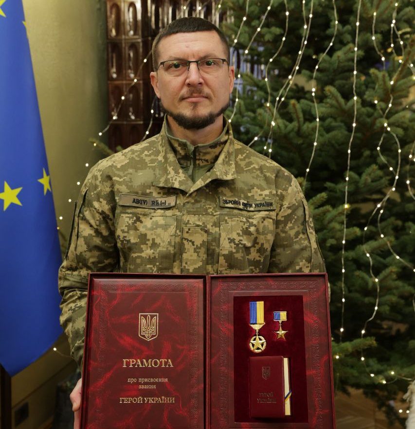 Захисник із Шептицького, який тримав оборону в повному оточенні ворога, отримав звання Героя України