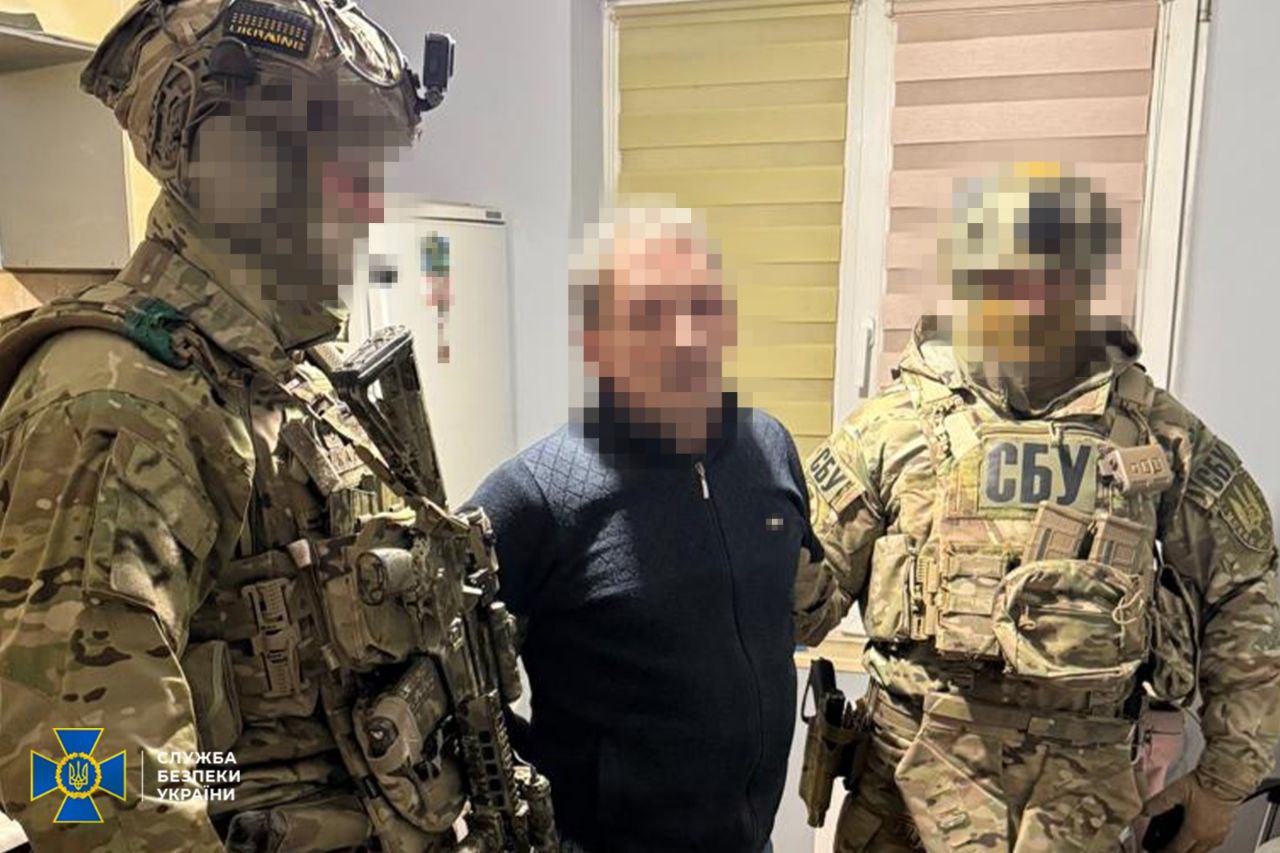 СБУ затримала агентів рф, які розвідували наслідки ударів “Орєшніком” на Львівщині