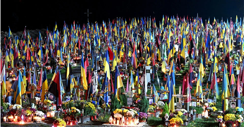 Львів на межі: місто терміново шукає землю для поховань Захисників