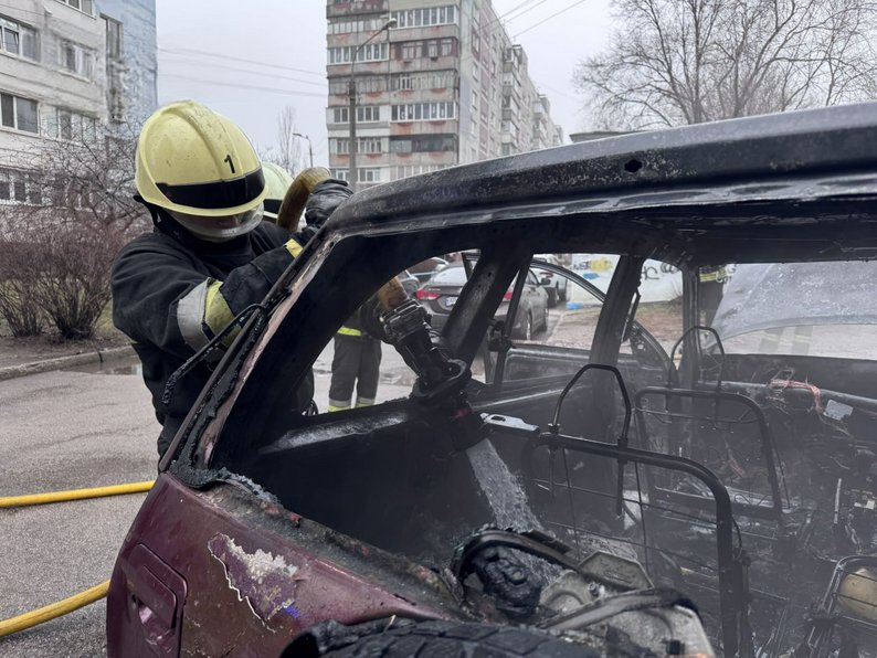 На Львівщині загорівся автомобіль