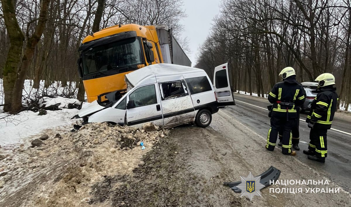 Двоє людей загинули у ДТП біля Новояворівська