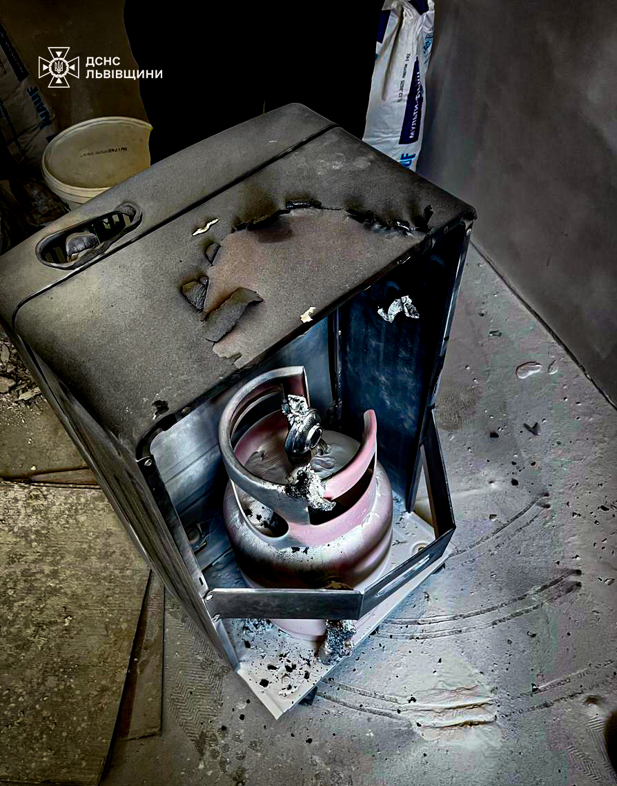 У Новояворівську газовий обігрівач спричинив займання у квартирі