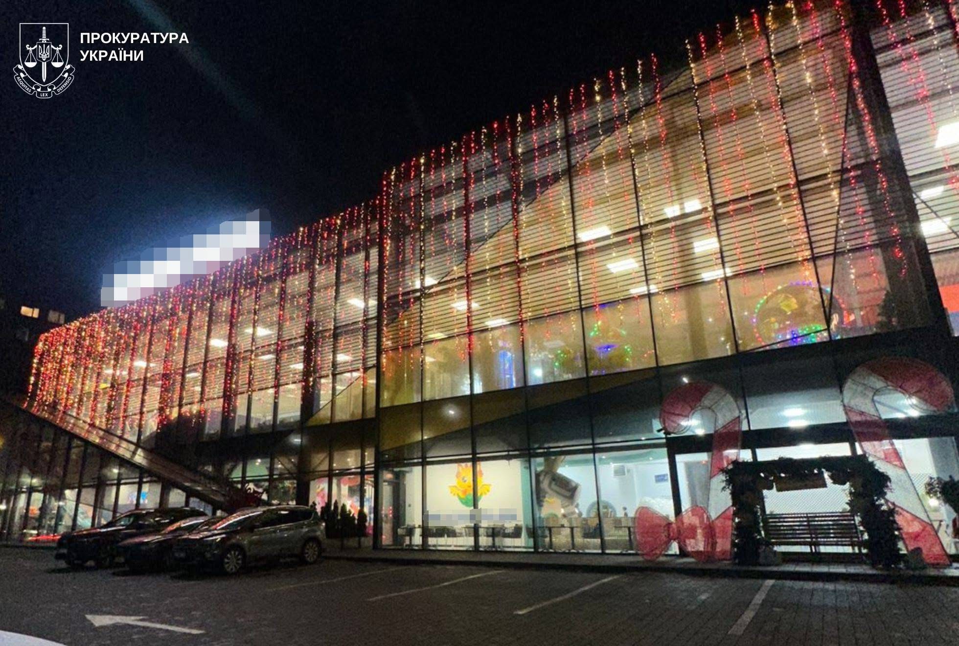 Поліція розслідує отруєння відвідувачів дитячого розважального центру у Львові