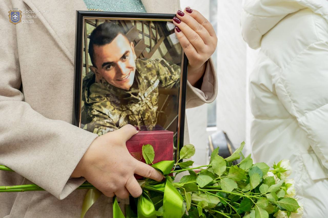 Загиблих Героїв з Бродівської громади відзначили орденами «За мужність» III ступеня