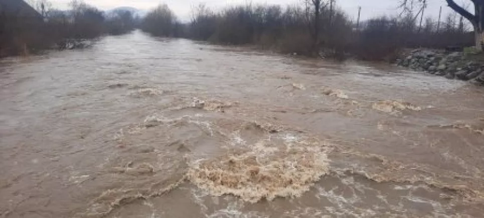 Через загрозу паводку на Львівщині виділять 10 млн грн для захисту села