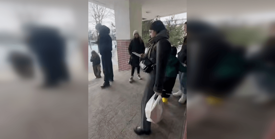 Людей не впускали у шкільне укриття під час тривоги: що кажуть у мерії