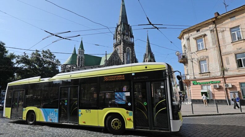 У Львові через аварійне знеструмлення змінили рух трамваїв і тролейбусів