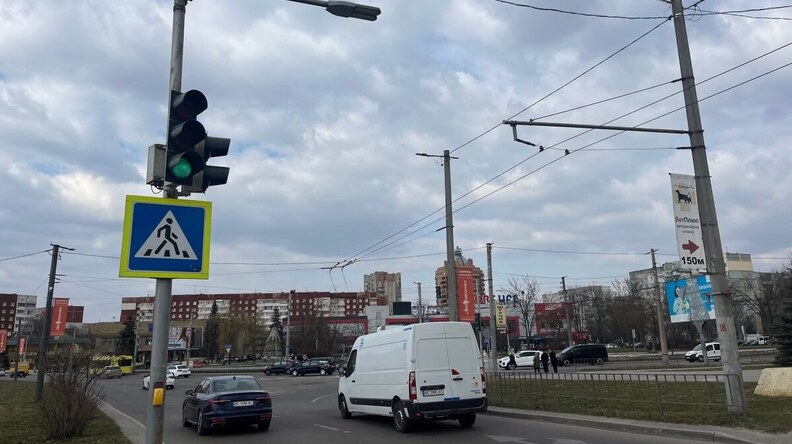 На проспекті Червоної Калини у Львові модернізували світлофори: рух стане швидшим