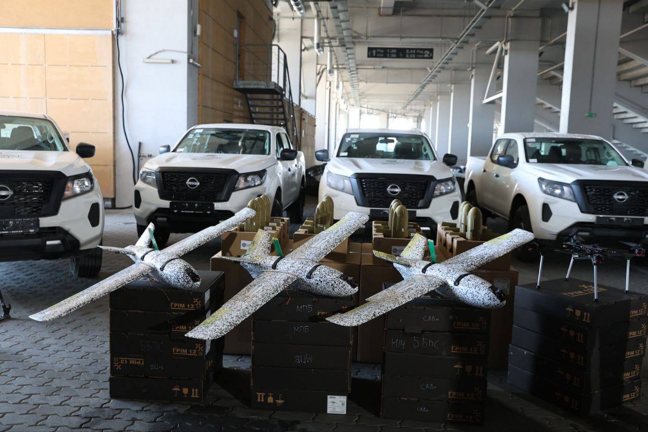 Понад 100 млн грн для війська: ЛОВА спільно з фондом Повернись живим зібрали кошти на транспорт і дрони для Захисників