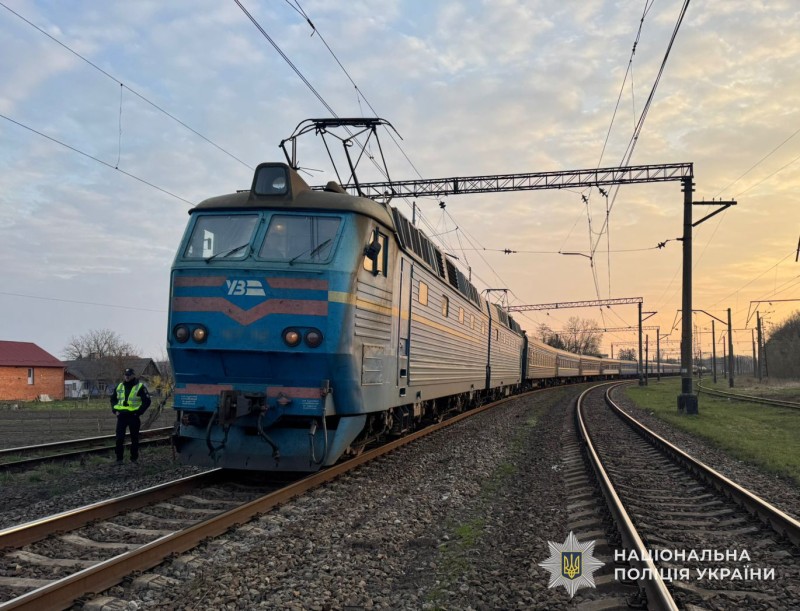 У Щирці внаслідок наїзду поїзда загинула 43-річна жінка