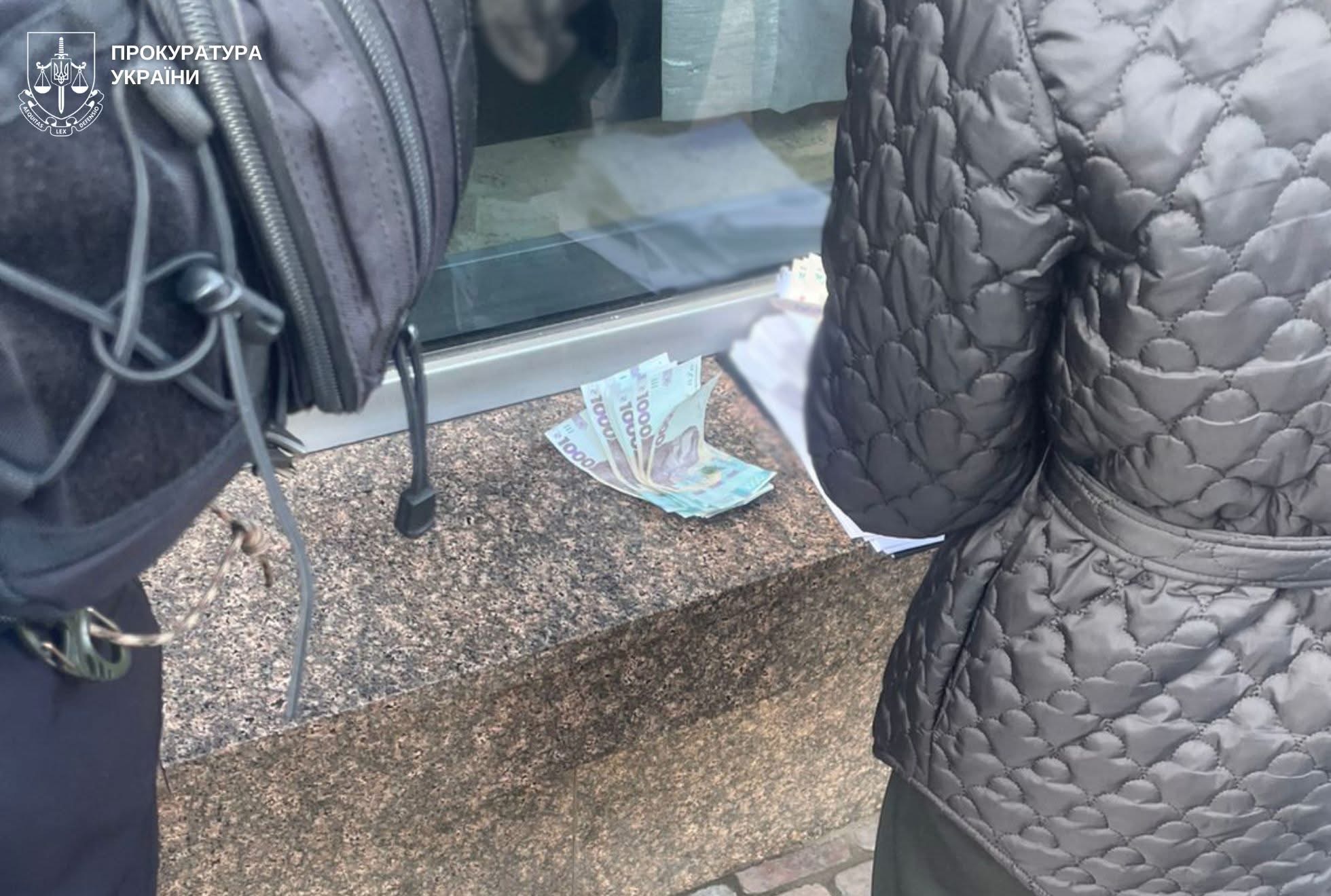 Ошукали родичів військових на понад 1 млн грн: судитимуть подружжя з Шептицького