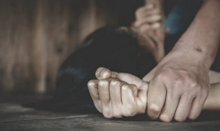 У Шептицькому засудили пенсіонера за зґвалтування своєї 13-річної онучки