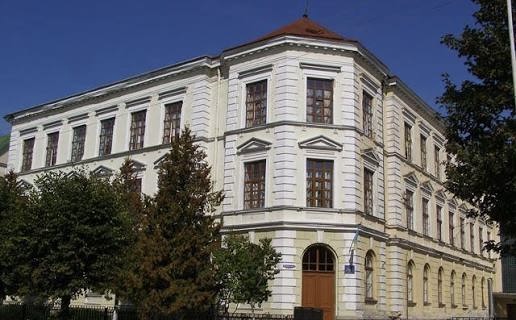 В одній із шкіл Жовкви учні виявили снаряд часів Другої світової війни