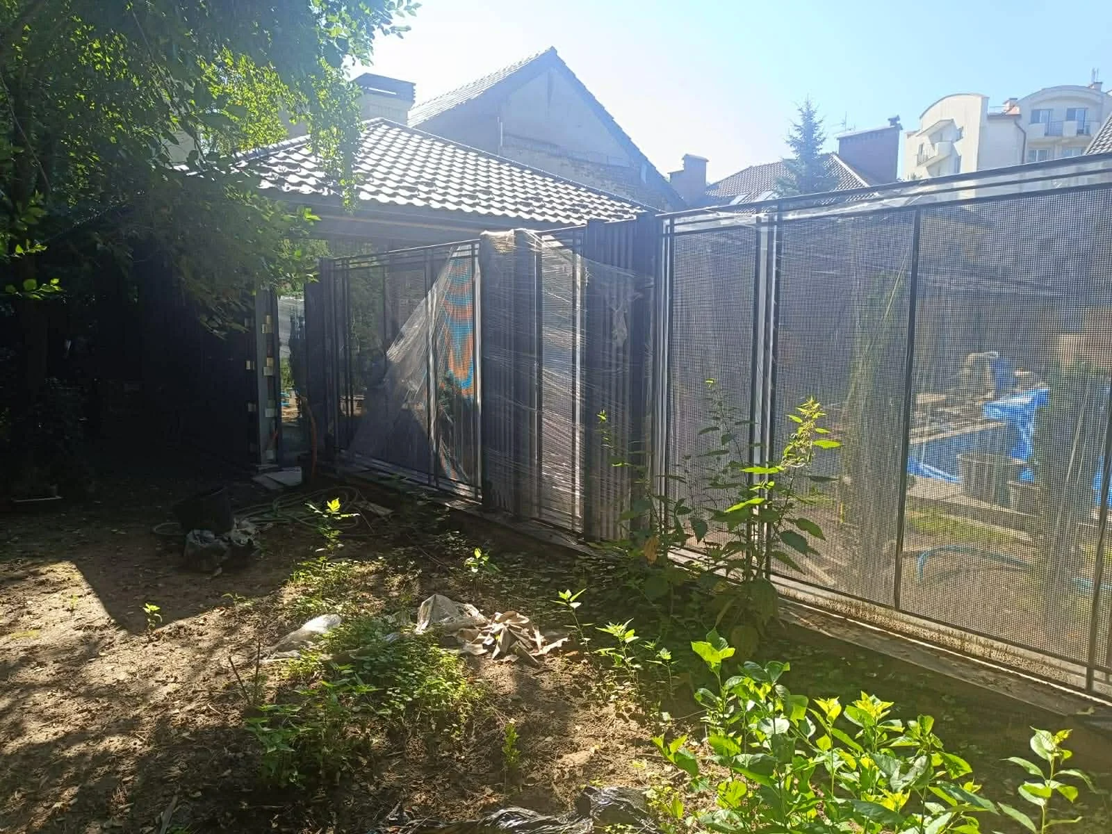 Львівська підприємиця відгородила шмат парку «Піскові озера»