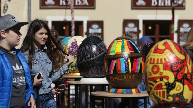У громадах Львова встановлять «писанки єдності», які розписуватимуть мешканці