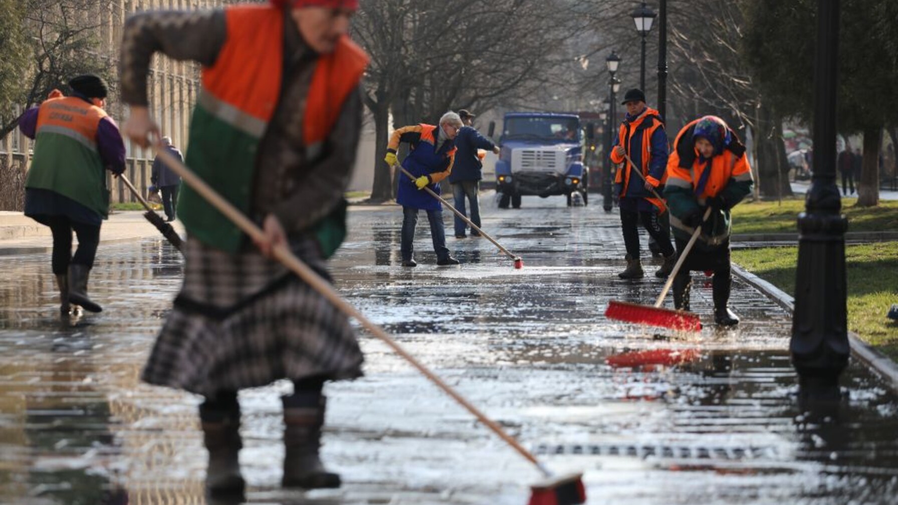 Сьогодні у Львові завершується голосування за найкращого двірника міста