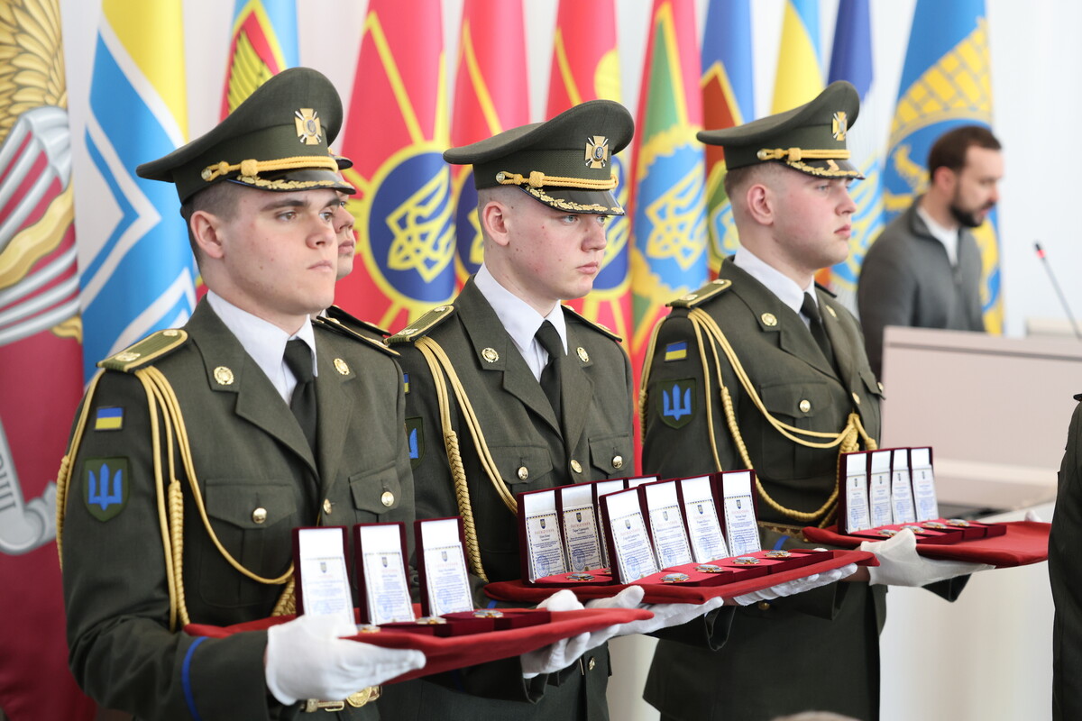 До Дня українського добровольця у Львові посмертно відзначили 35 Захисників «Почесним знаком святого Юрія»