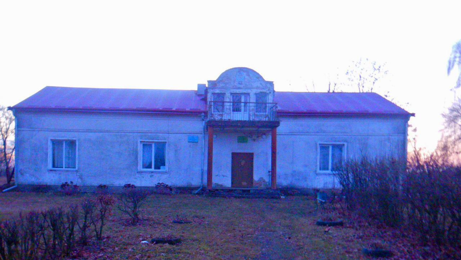 Підібрав ключі та обікрав місцеву бібліотеку: на Львівщині викрили 19-річного зловмисника