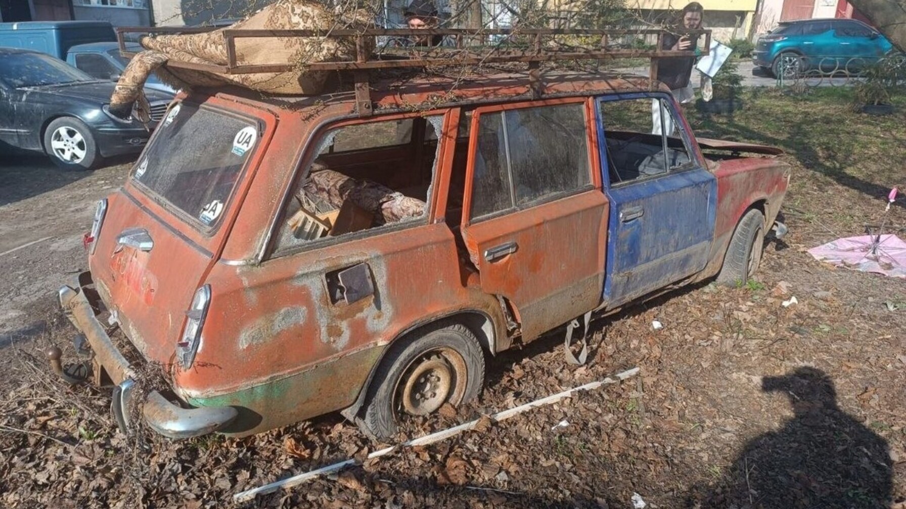 У Львові з вулиць вже прибрали 78 покинутих авто