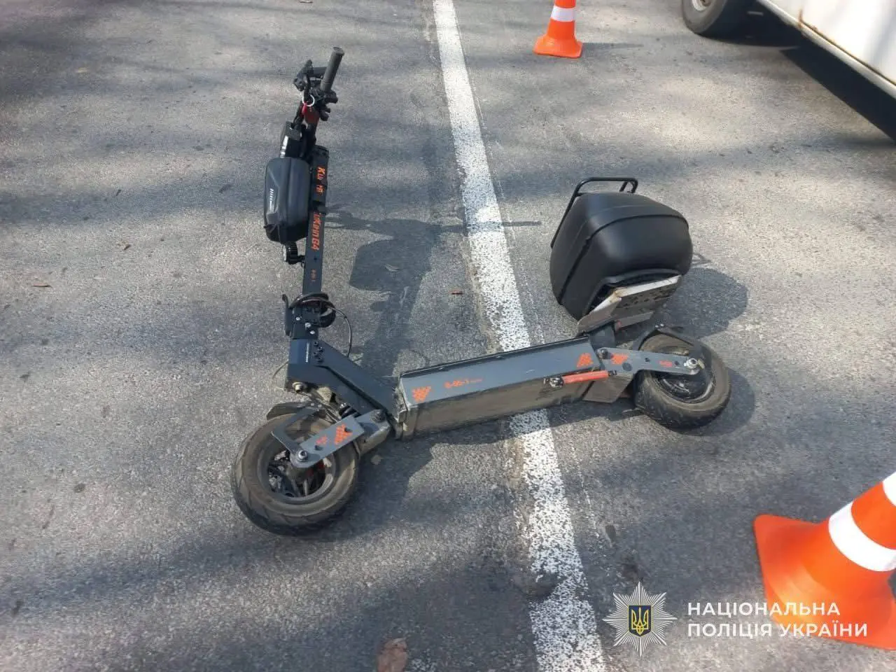 Впала з електросамокату та потрапила до реанімації: біля Львова сталася ДТП