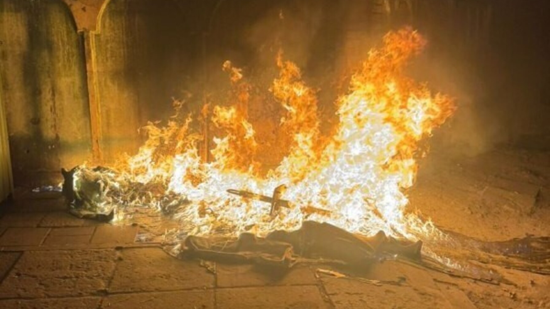 Підозрюють підпал: у Львові вночі горіли контейнерні майданчики