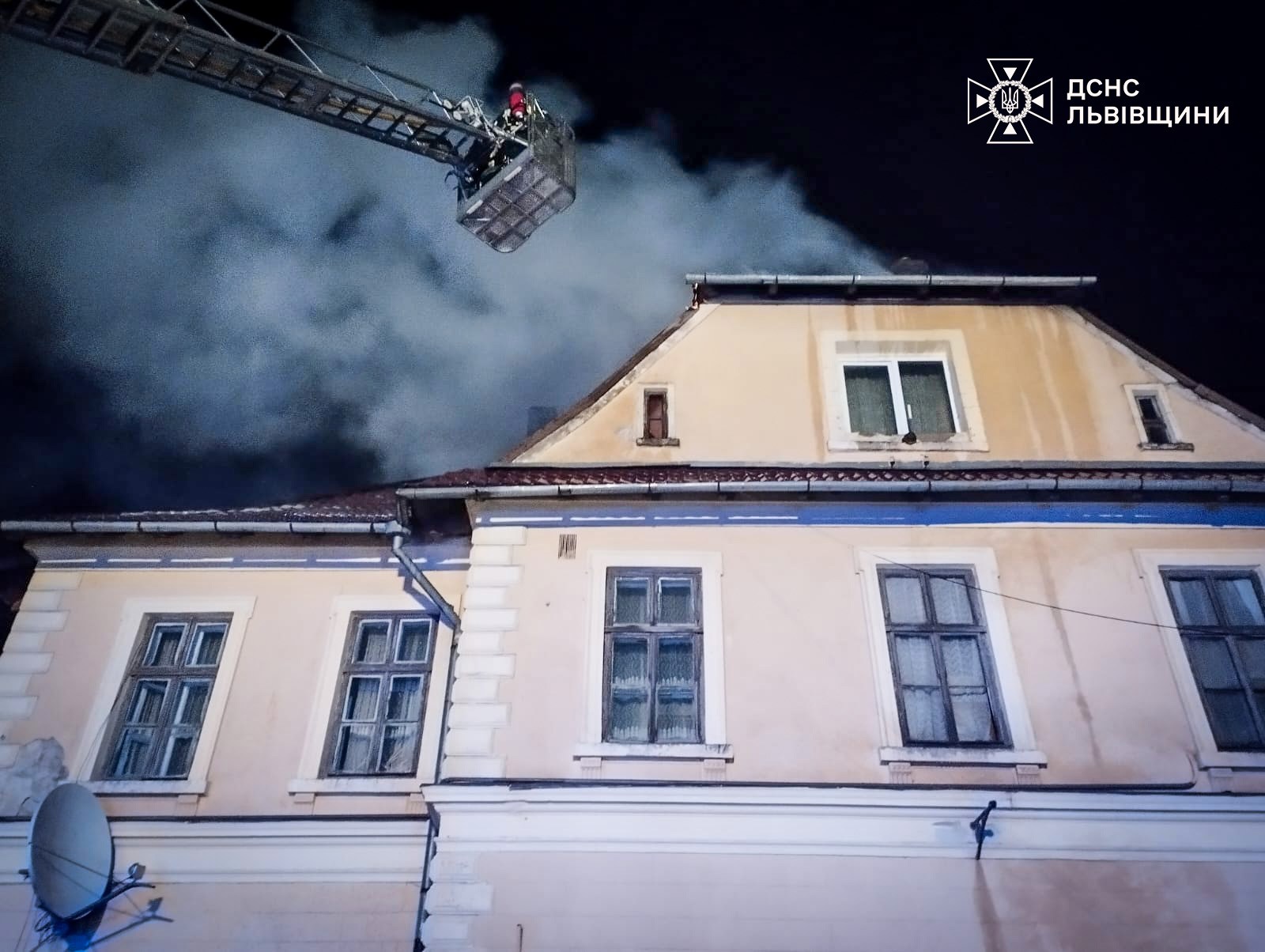 У Старому Самборі загорівся залізничний вокзал