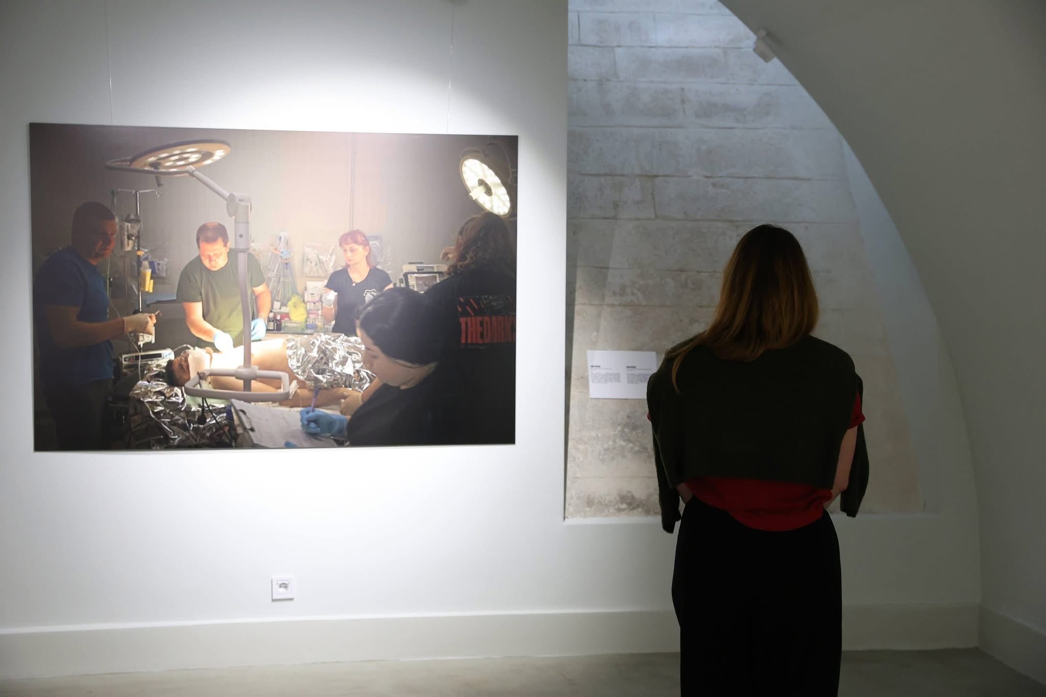 «Хартія: Спека. 11 поглядів на війну»: у Львові відкрили фотовиставку про життя на передовій