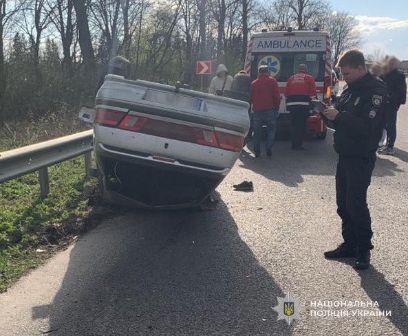 На Стрийщині внаслідок ДТП загинув водій легковика