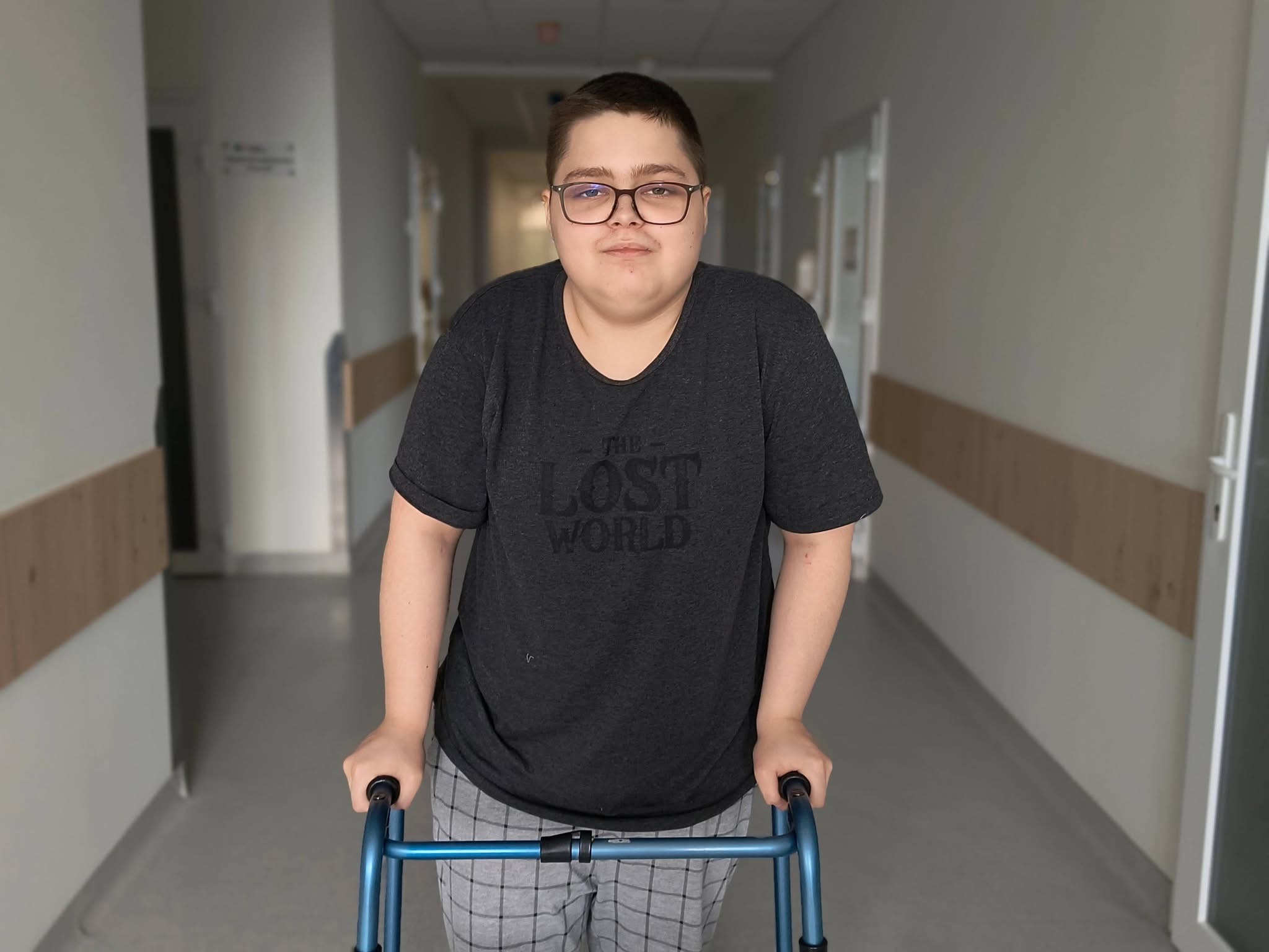 14-річний підліток зламав стегно, не встаючи з ліжка: у Львові застосували інноваційну методику лікування