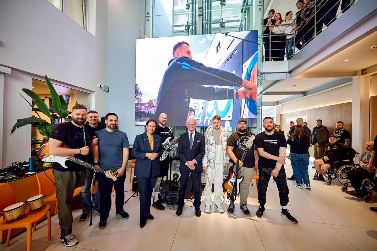 Король Швеції зустрівся з пораненими військовими у Львові