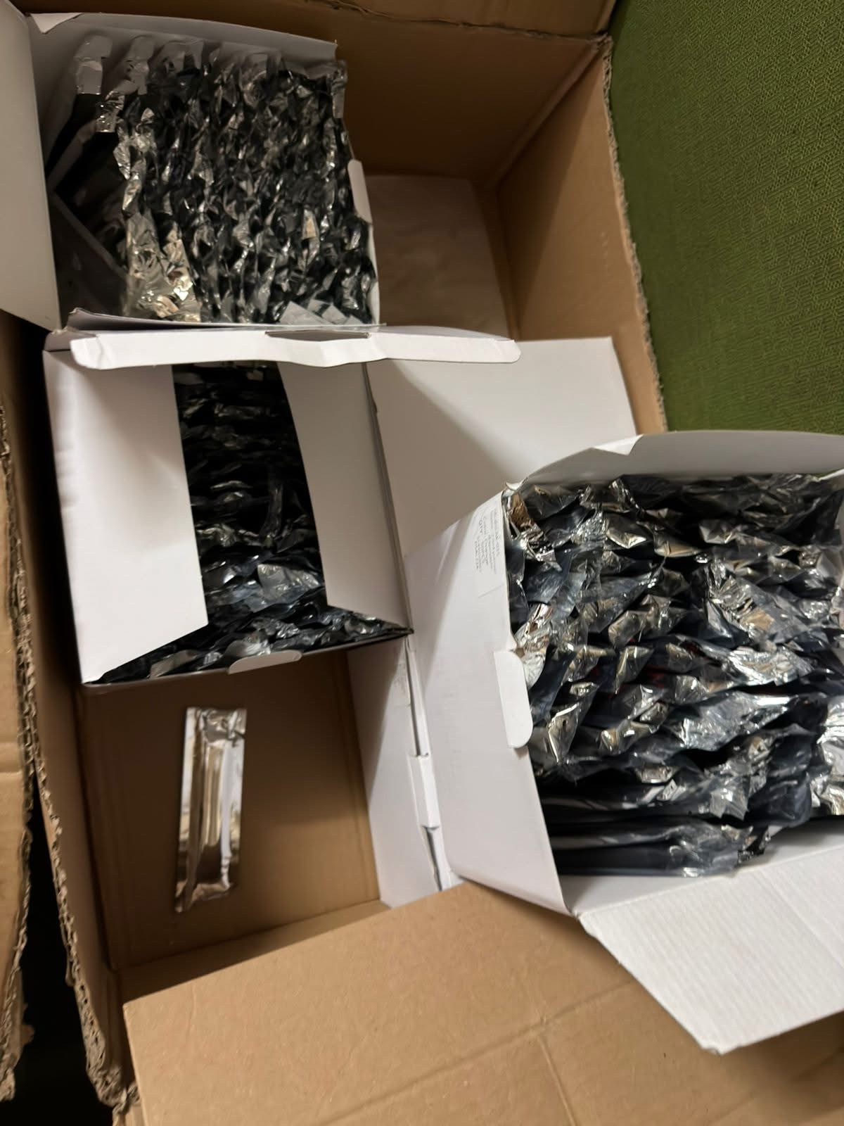 У «Шегинях» прикордонники виявили майже пів тисячі електронних сигарет